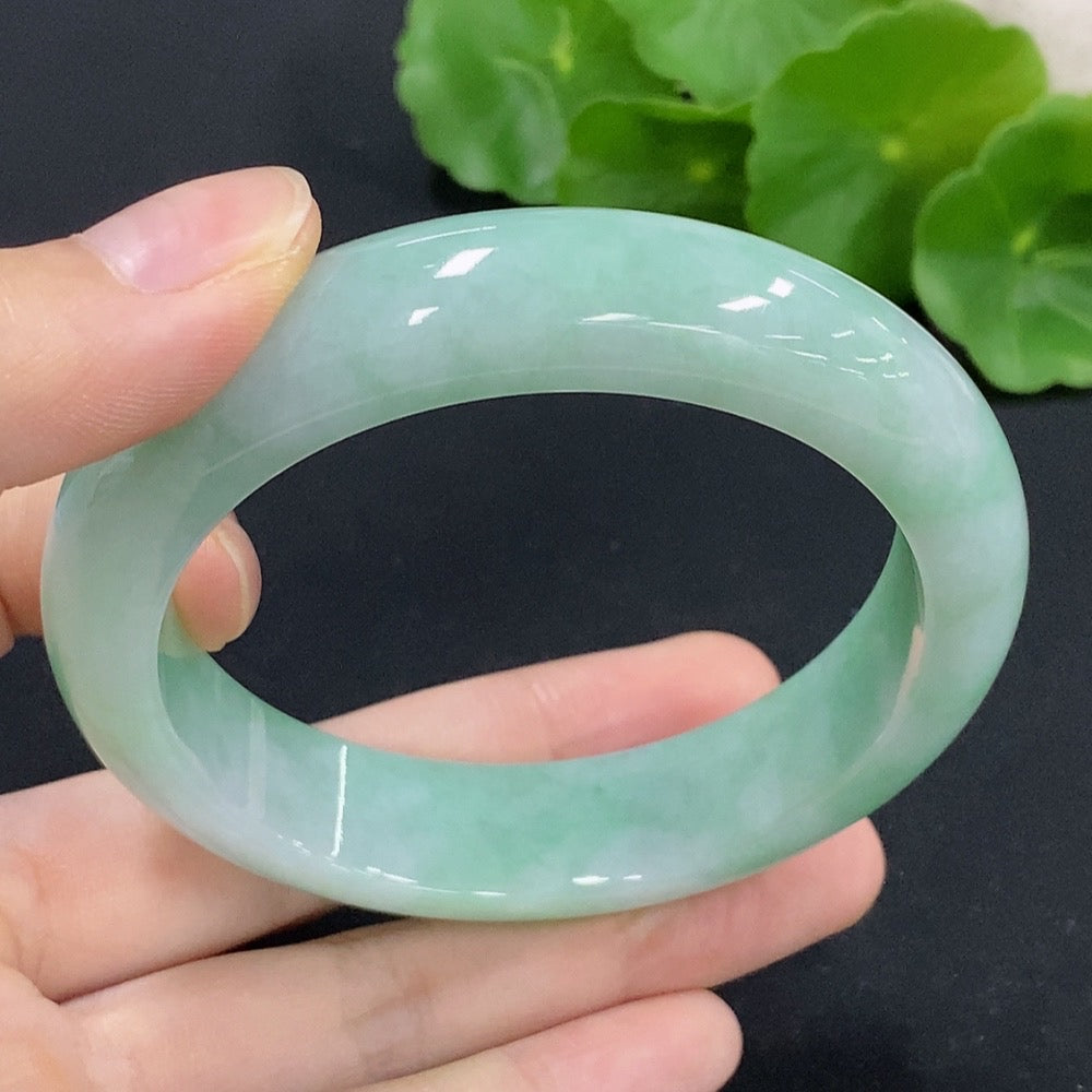 Jadeite Round Bangle