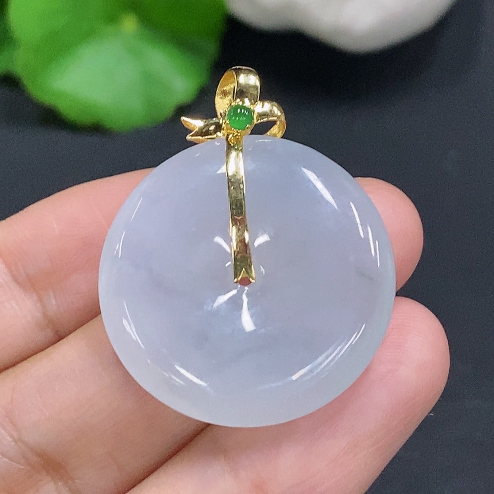 Jadeite Ruyi Pendant with 18K Gold Clasp, Total Weight Approx. 8.84g