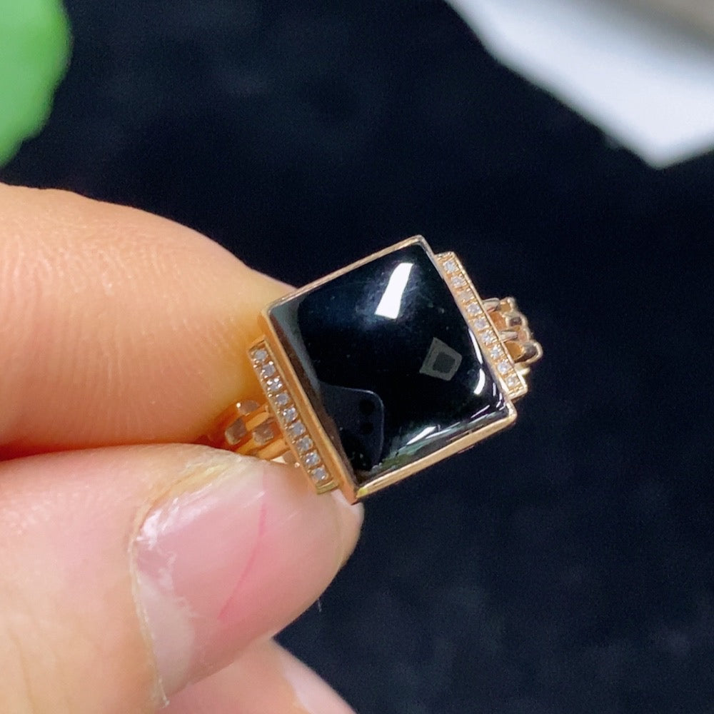 Jadeite Inlaid Ring 18k with Diamond Accents Size 14 Total Weight Approx. 3.58g