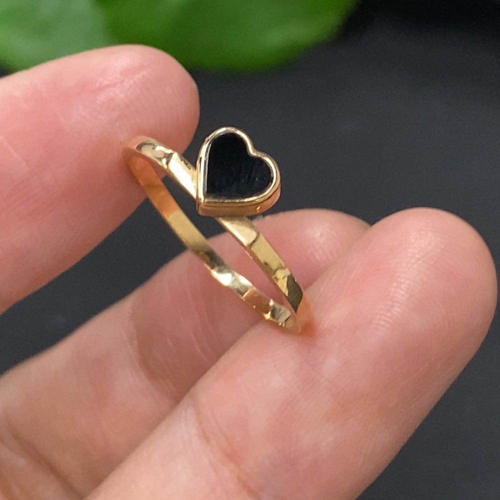 Set of HKHQ jadeite inlaid jewelry rings, gold 75%, size 13/14, total weight 2.8g, featuring intricate jadeite inlay design.