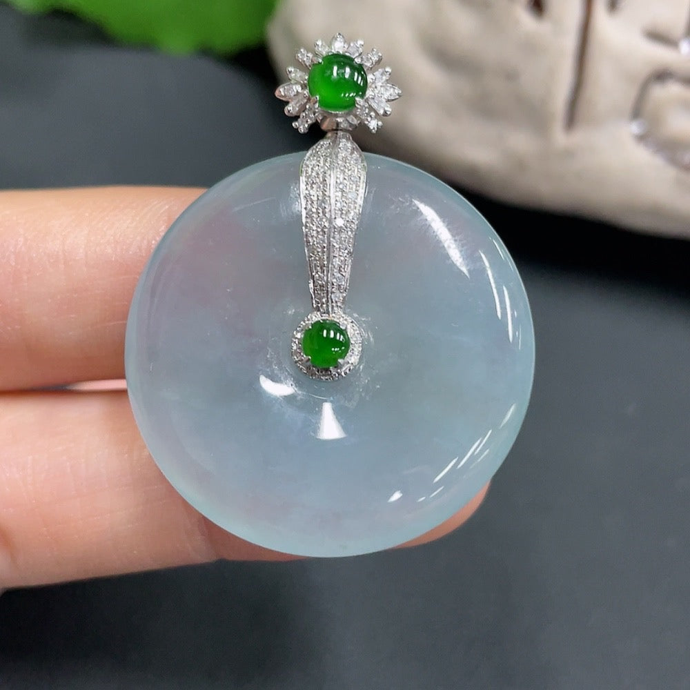 Jadeite Pendant Peace Buckle 18k