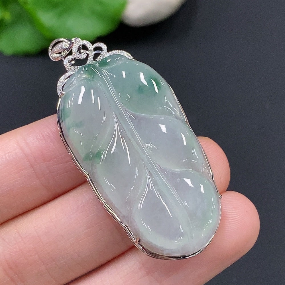 Jadeite Leaf Pendant 18k Gold Total Weight Approx. 8.03g