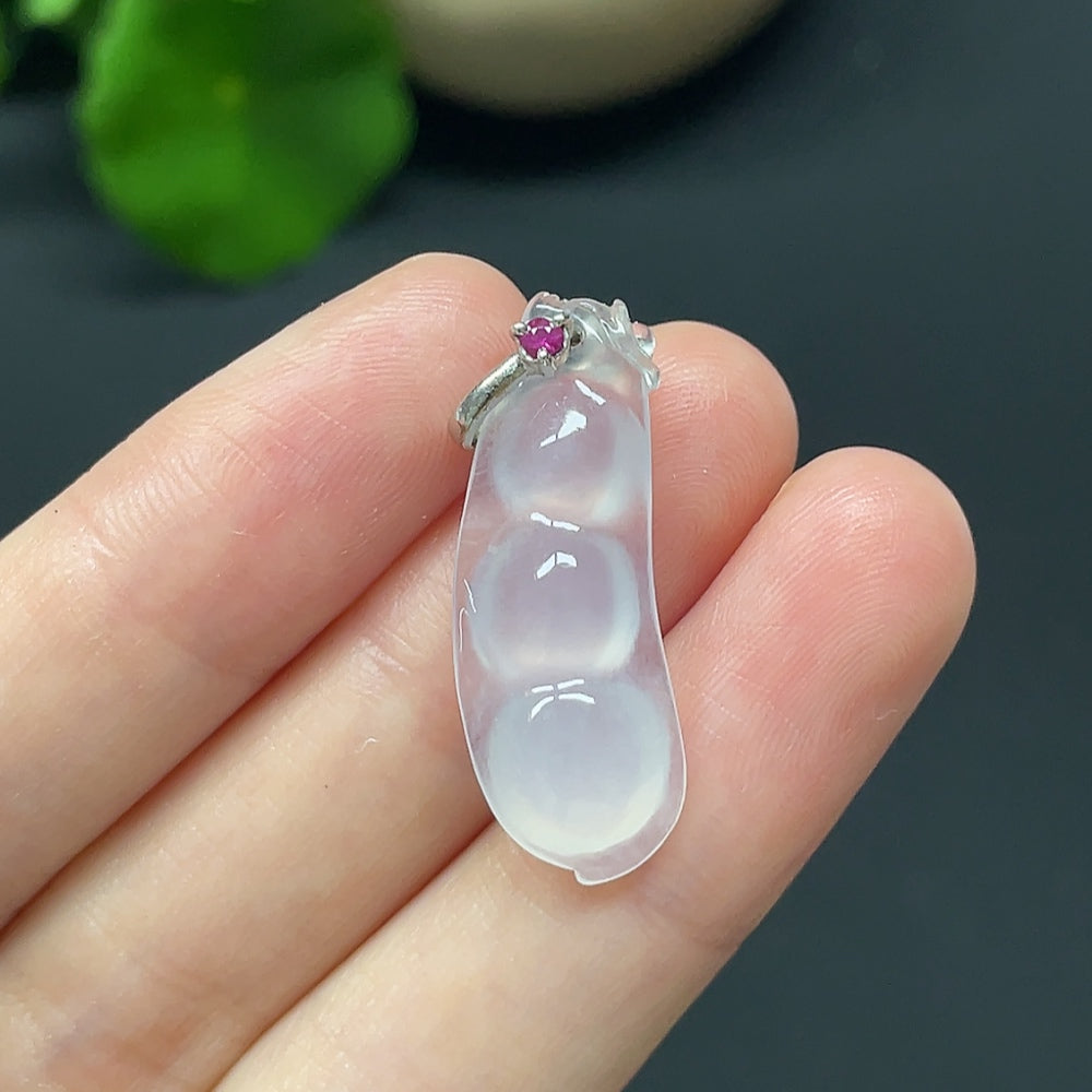 Jadeite Lucky Bean Pendant 9k