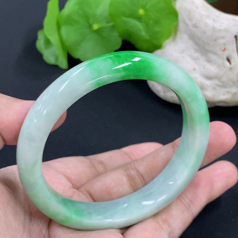 HKHQ jadeite round bracelet weighing 54.97g, size 56.9, featuring smooth, polished green jade beads.
