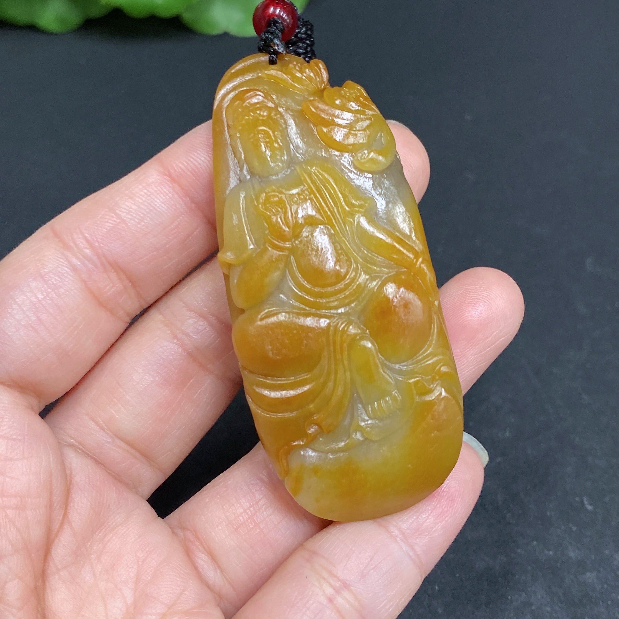 Hetian Jade Pendant Guanyin Total Weight (including rope) 32.2g Undetermined skin color cause