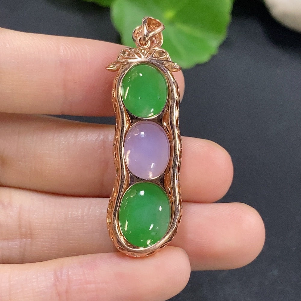 Jadeite Pendant with 9K Gold Setting (Accented with Diamonds)