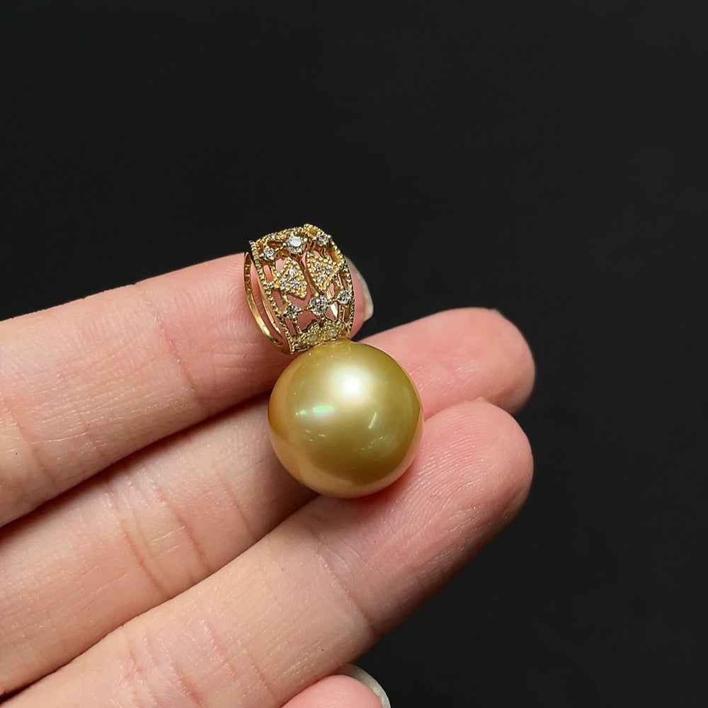 Seawater Pearl Pendant 14k Gold Non-Diamond Color Origin Undetermined