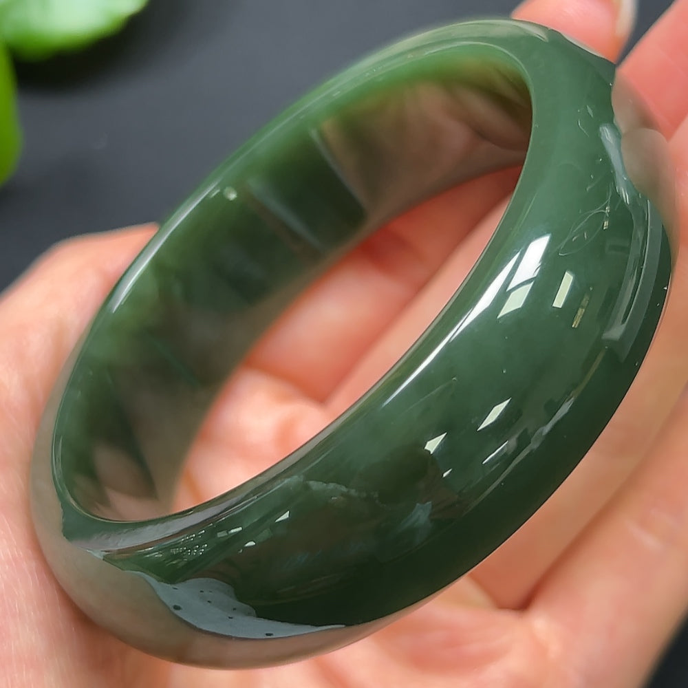 Hetian Jade Round Bangle