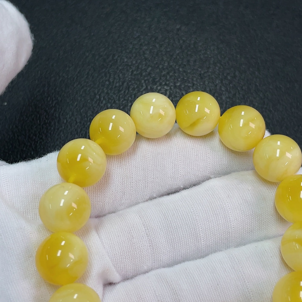 Amber Beeswax Bracelet, Total Weight Approx. 18.54g, Size About 12.6mm