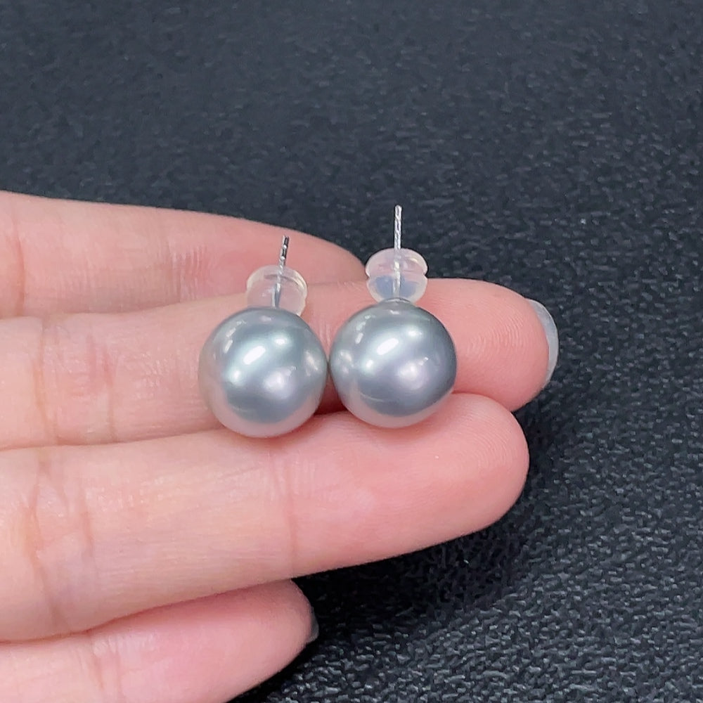 Seawater Pearl Earrings 18K Gold Color Origin Undetermined Size About 11.2mm