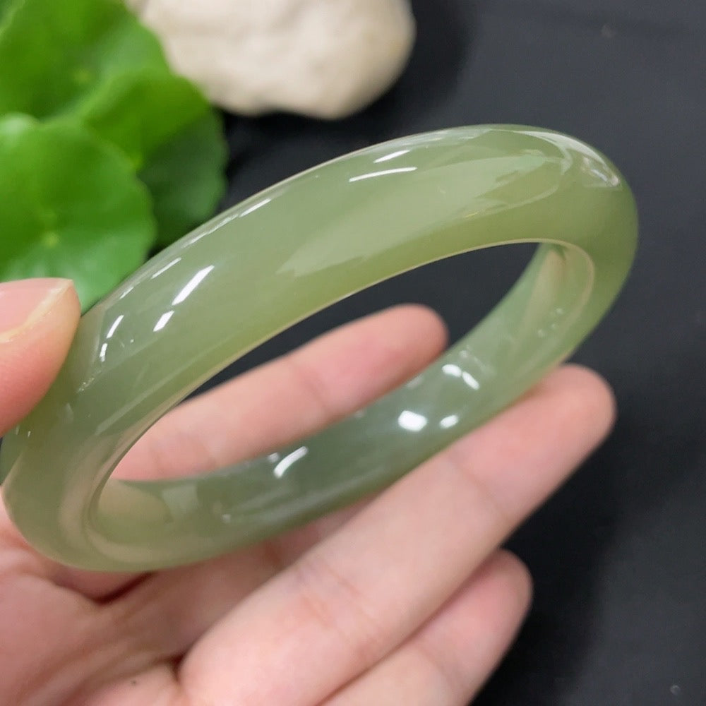 Hetian Jade Round Bracelet Size 57.8 Total Weight Approx. 50.5g