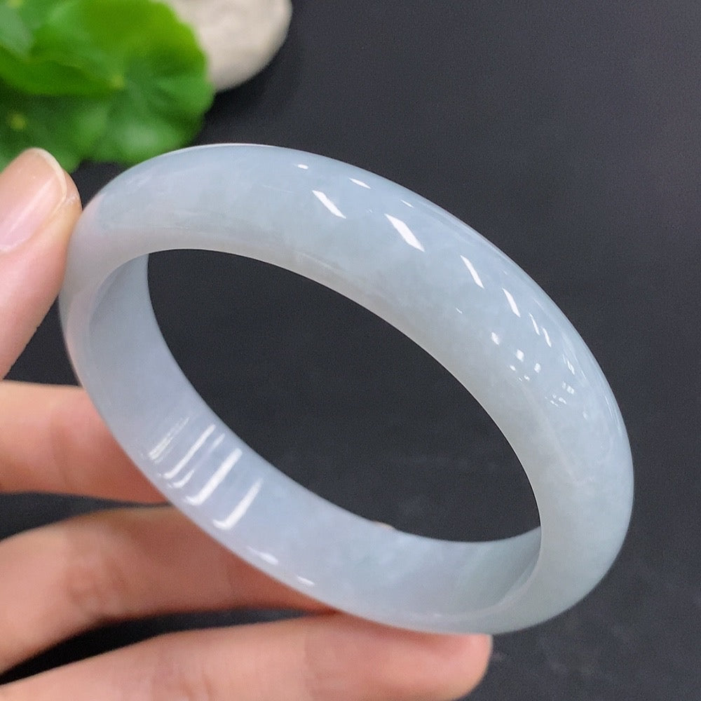Jadeite Regular Bangle Total Weight Approx. 51.3g, Inner Diameter 58