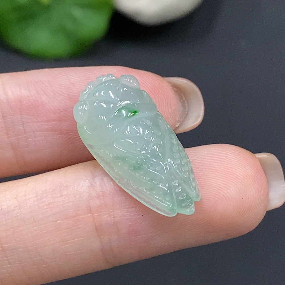 Jadeite Eye-catching Pendant
