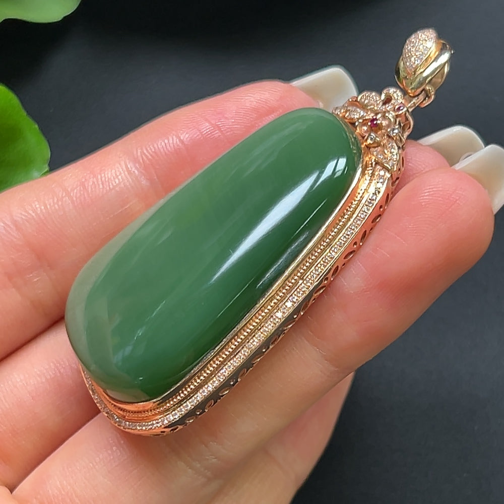 Hetian jade plain pendant necklace with 18K gold and diamond inlay, elegant jewelry piece featuring smooth jade and sparkling accents