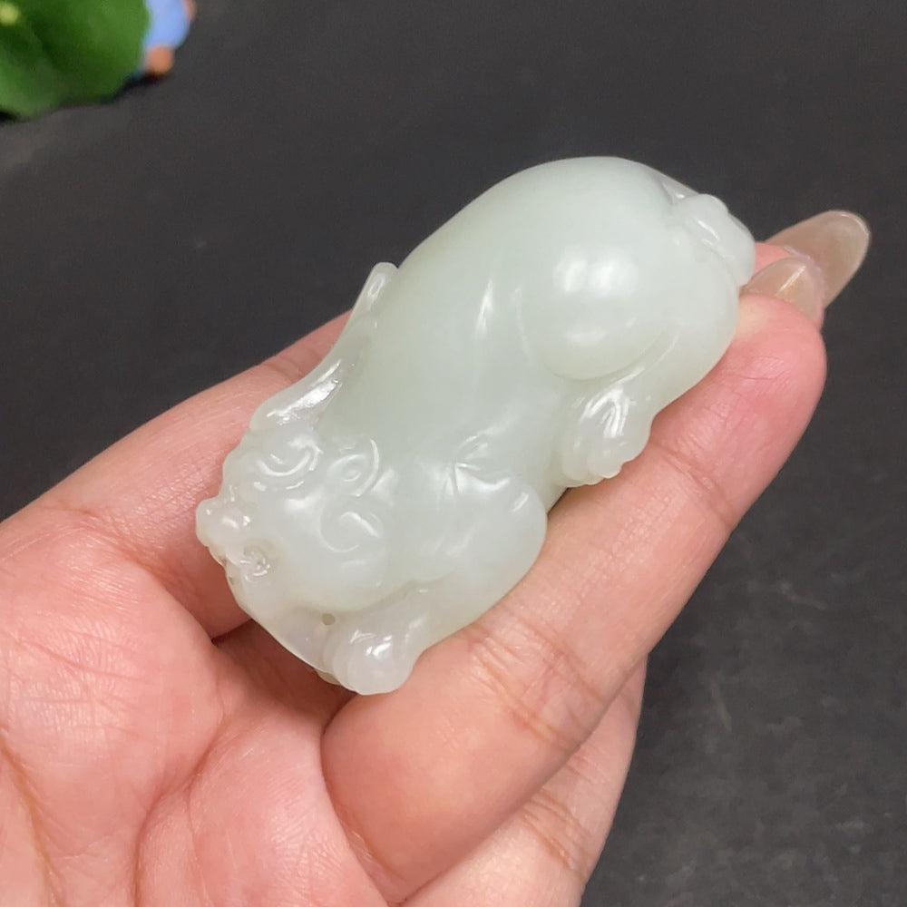 Hetian Jade Pendant, Auspicious Beast, Total Weight: Approx. 67.4g