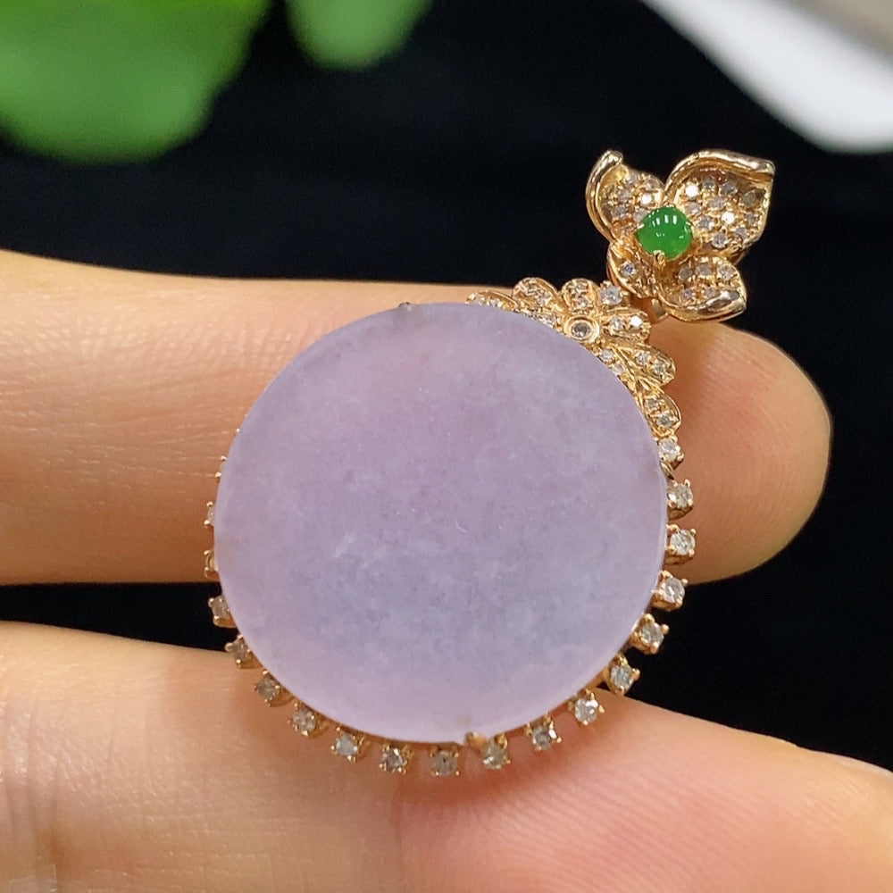 Jadeite Plain Pendant with 18K Diamond Accents, Total Weight Approx. 4.28g