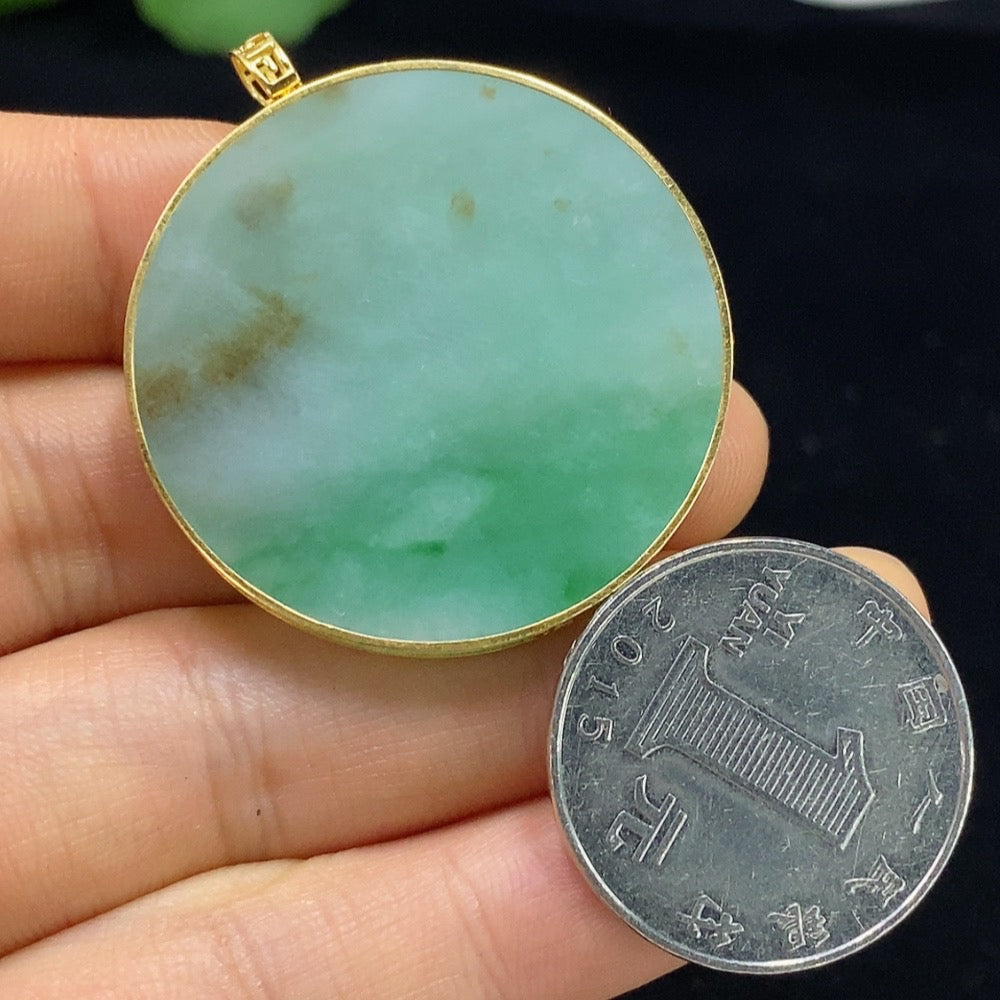 Jadeite Plain Pendant with 18K Gold, Total Weight Approx. 13.2g (Including Other Mineral Components)