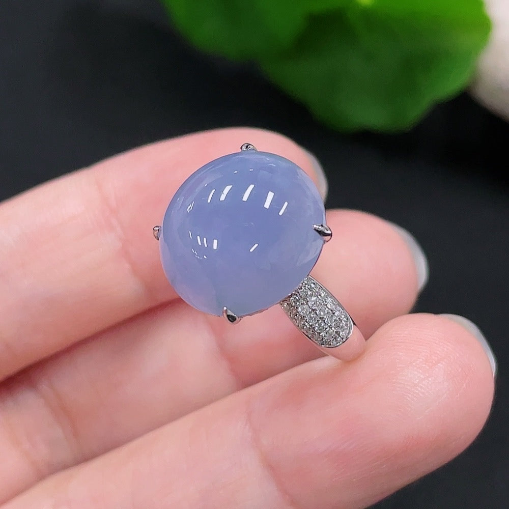 Jadeite Cabochon Ring Set in 18K Gold Size 16 Total Weight Approx. 6.42g