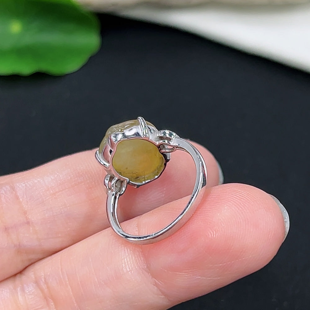 Jadeite Inlaid Ring Size 11 18K Gold Total Weight Approx. 3.1g (Color origin undetermined)