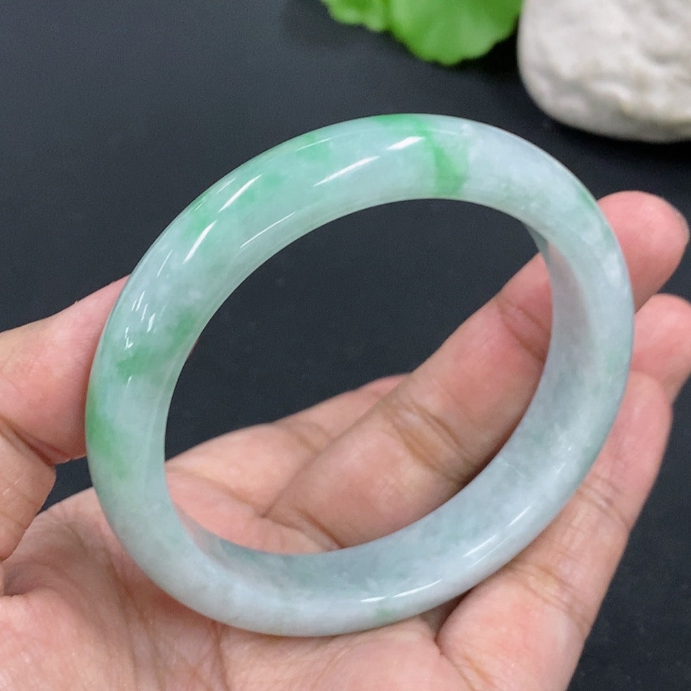 Jadeite round bracelet with a 54.3mm diameter, weighing approximately 48.45g, featuring smooth jadeite beads, by HKHQ.