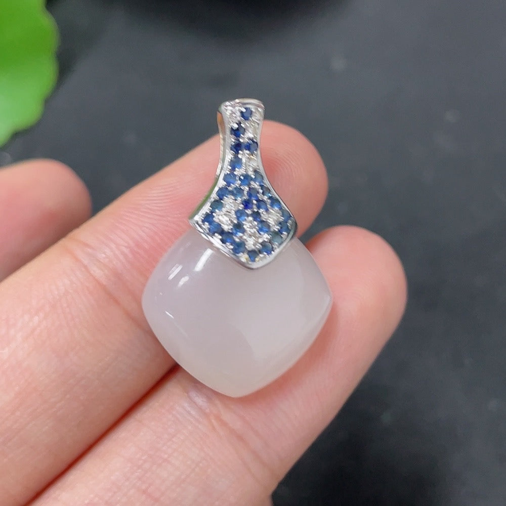 Hetian Jade Inlaid Pendant, 18k Gold, Non-Diamond, Matching Beads Not Hetian Jade, Total Weight Approx. 3.2g