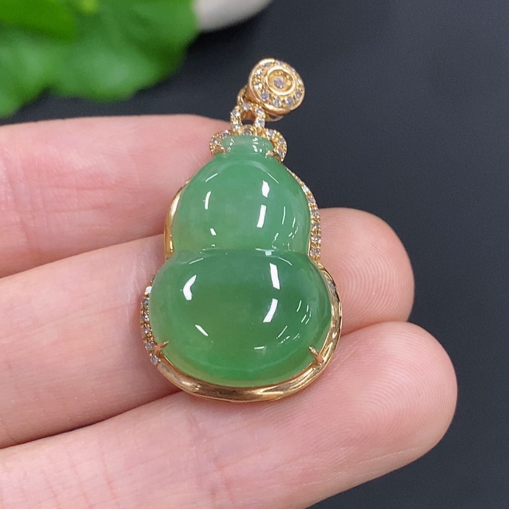 Jadeite Gourd Inlaid Pendant 18k Gold With Diamond Accents