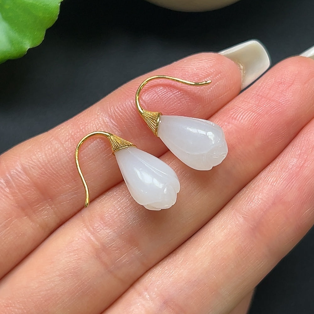 Hetian Jade Bud earrings with 18k gold setting, featuring smooth jade stones, total weight approximately 2.75 grams.