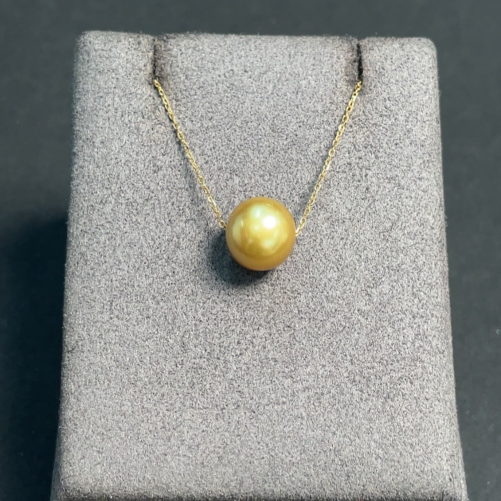 Seawater Pearl Inlaid Necklace 18K Gold Color Origin Undetermined