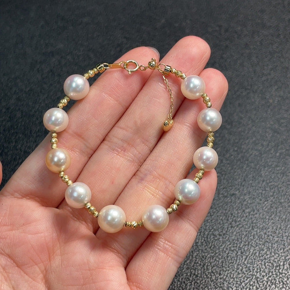 Seawater Pearl Bracelet, Color Origin Undetermined, Marked in Red Not Gold, Rest 18K, String Not Detected, Total Weight Approx. 8.88g, Size About 8.3mm