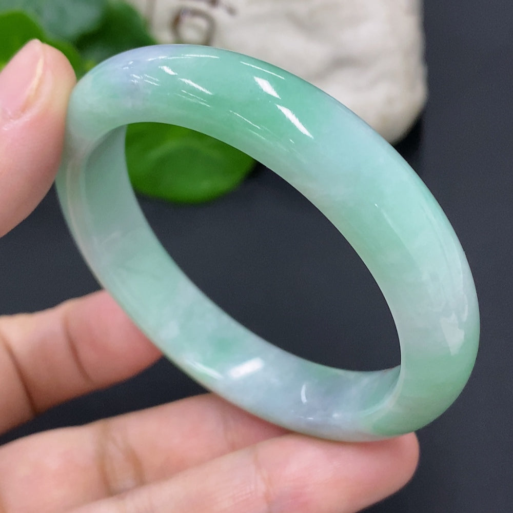 Jadeite Round Bangle