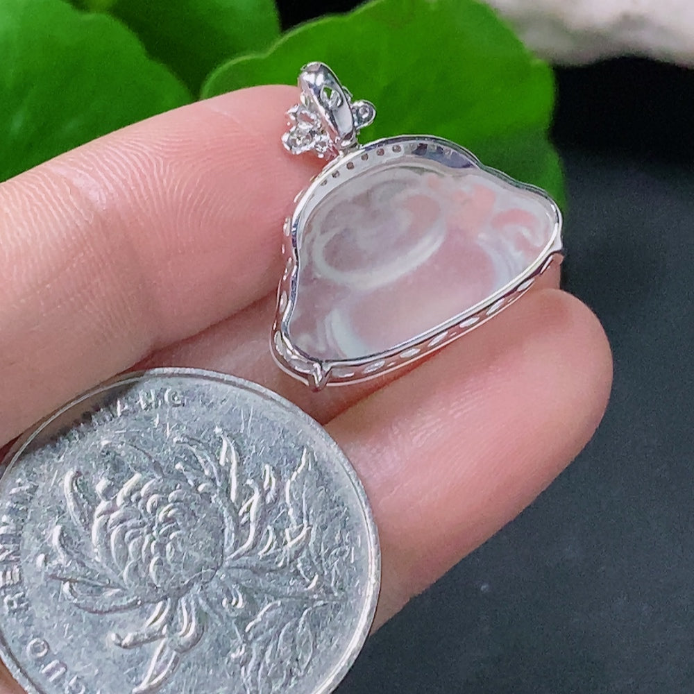 Jadeite Buddha Pendant with 18K Gold and Diamond Accents, Total Weight Approx. 2.54g