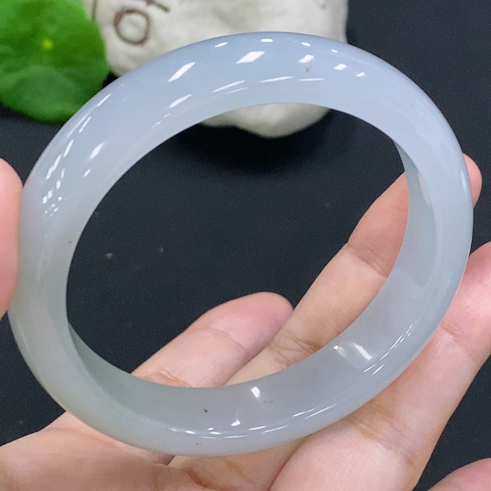 Jadeite Round Bangle Size 56.6 Total Weight Approx. 56.1g