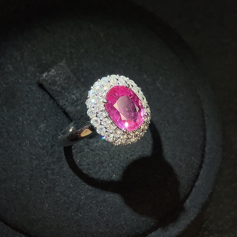 Sapphire Ring 18K Gold with Diamond Accent Total Weight Approx. 4.16g Size 15