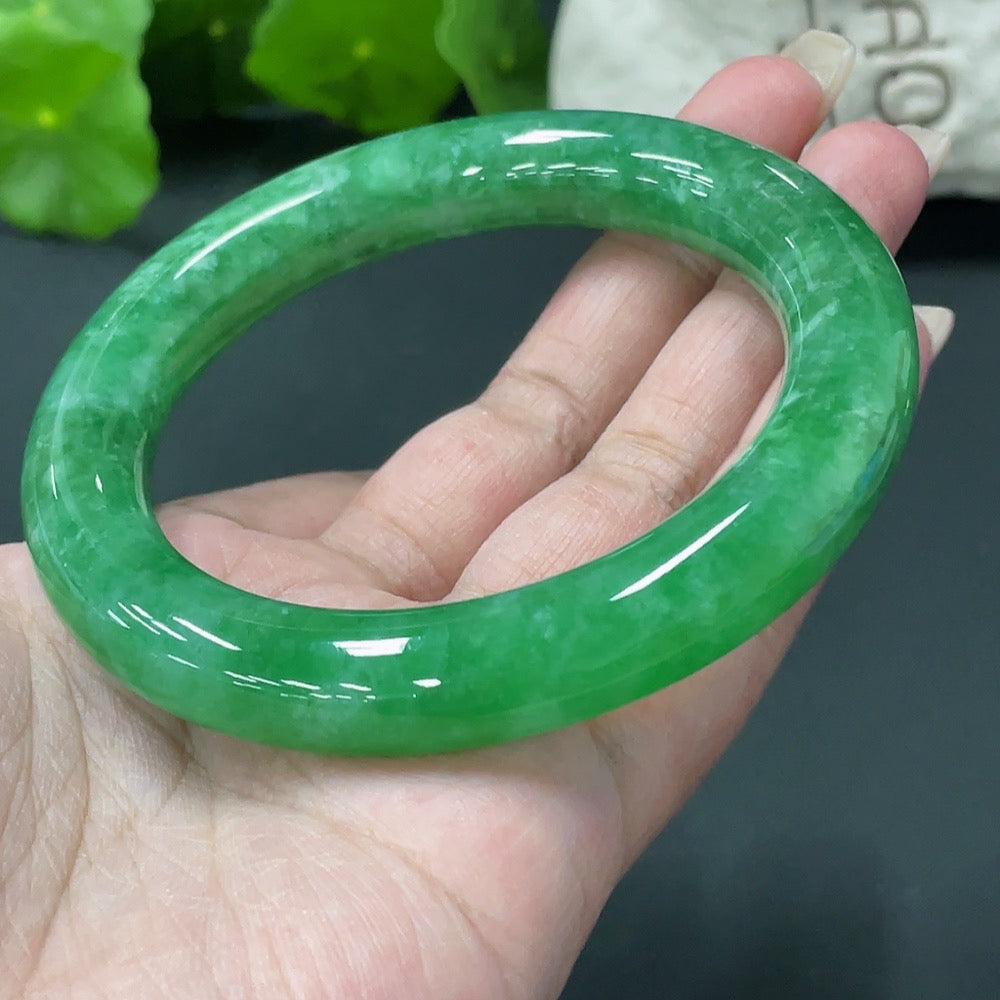 JadeiteRound Bangle 57.9 Circle Size Total Weight 75.174g [Total Value: $23,561 USD]