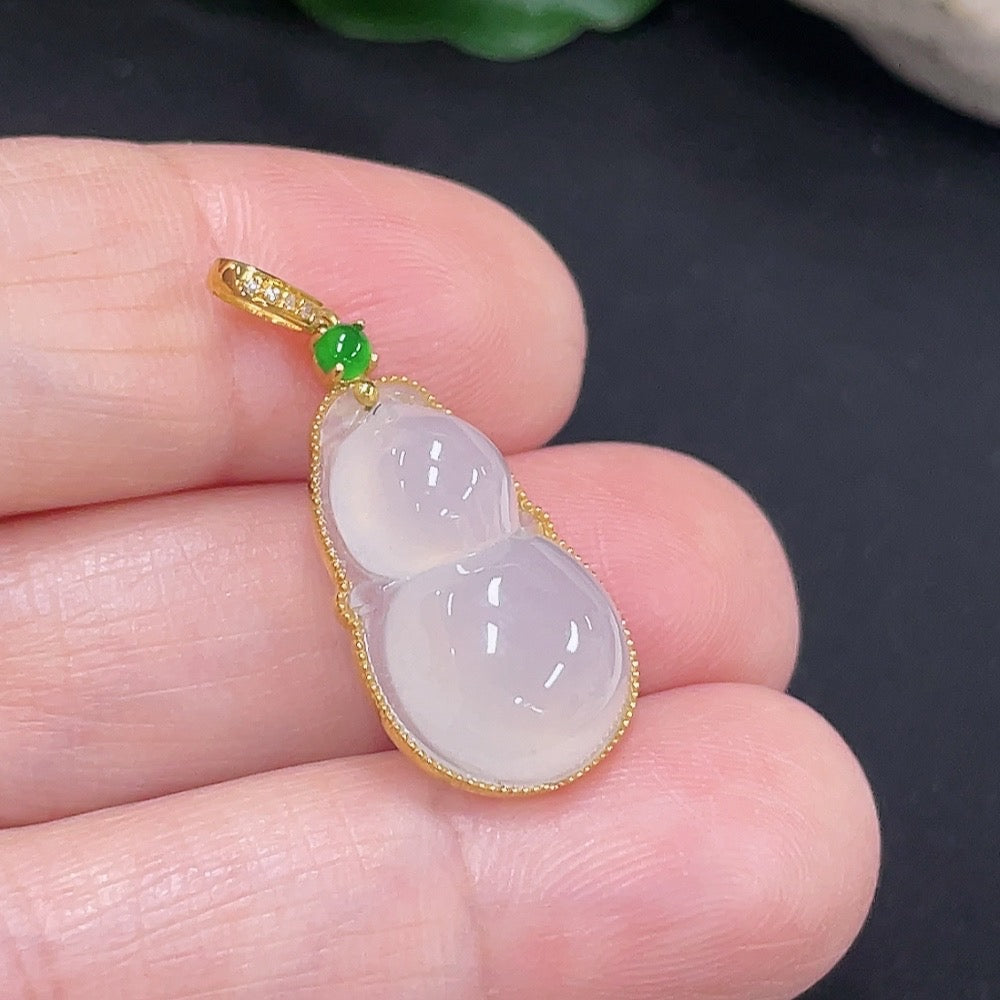 Jadeite Gourd Inlaid Pendant 18K Gold Total Weight Approx. 2.3g (With Diamond Accents)