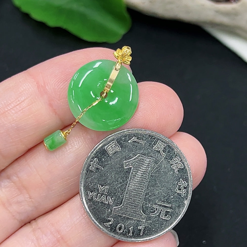 Jadeite Peace Knot Pendant 18K Gold