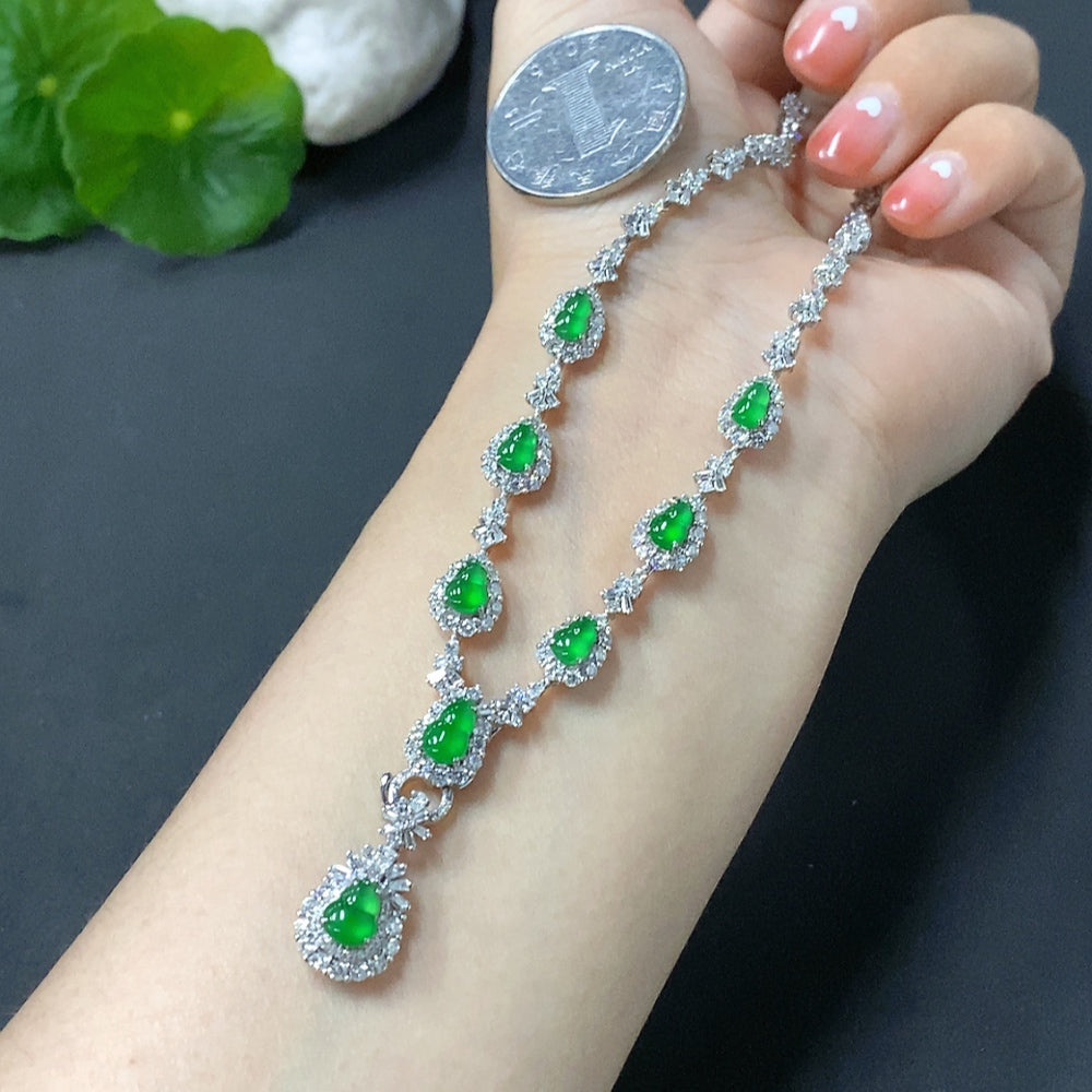 Jadeite Gourd Inlaid Necklace 18k Gold Setting Total Weight Approx. 21.2g [Total Value: $13,118 USD]