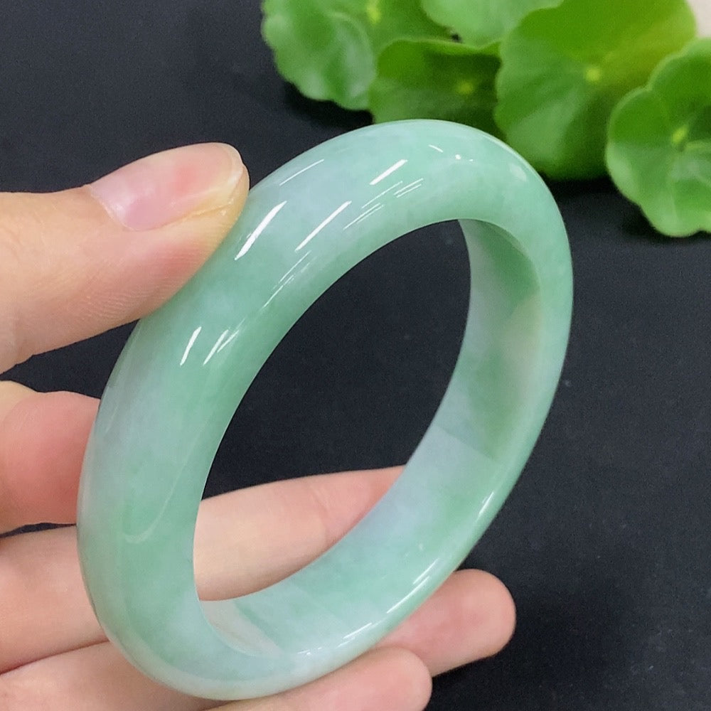 Jadeite Round Bangle