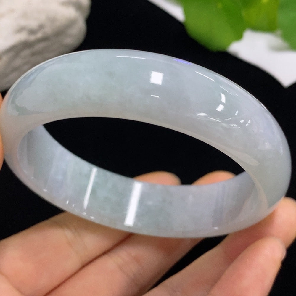 Jadeite Round Bangle