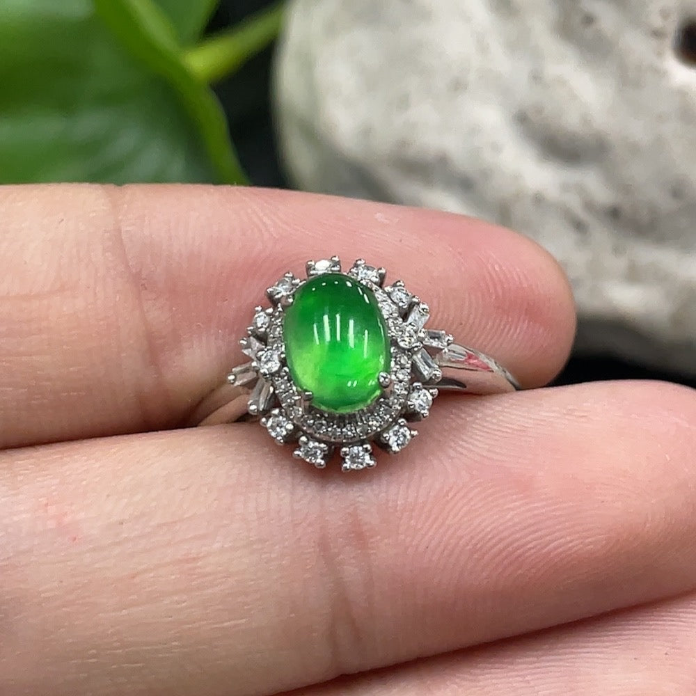 Jadeite Cabochon Ring 18K Gold Setting Size 16 Total Weight Approx. 2.81g