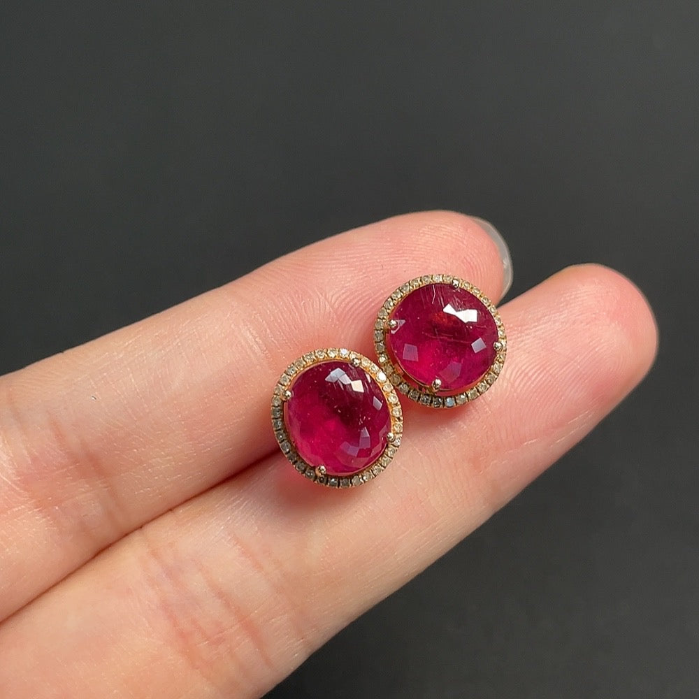 Tourmaline Inlaid Earrings, Needle Possibly Gold-Plated, 18k Gold Setting, Total Weight Approximately 3.17g, Accented with Diamonds