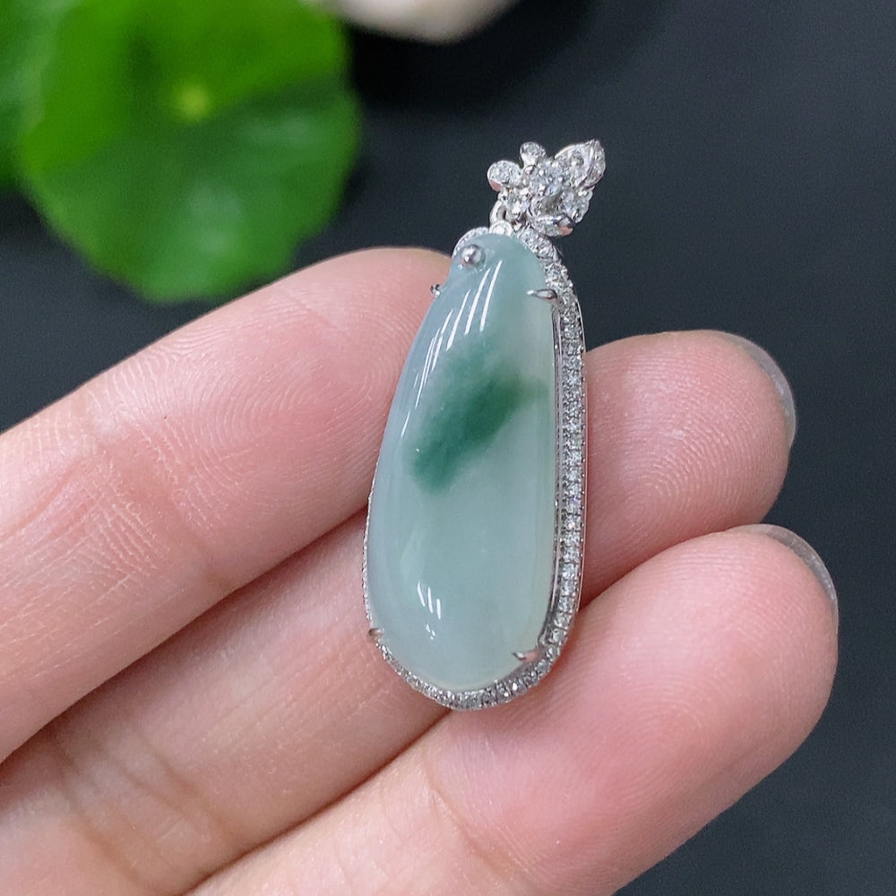 Jadeite Inlaid Blessing Melon Pendant with 18K Gold and Diamond Accents, Total Weight Approx. 3.4g