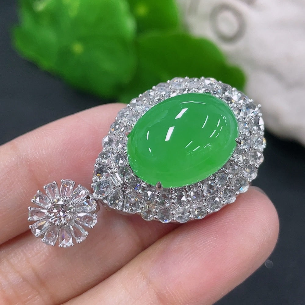 Jadeite inlaid cabochon pendant with 18K gold setting and diamond accents, elegant necklace featuring natural gemstone and fine craftsmanship.