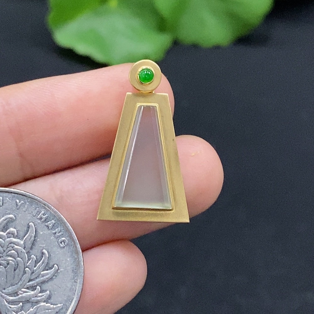 Jadeite Pendant with 18K Gold Setting Total Weight Approx. 2g