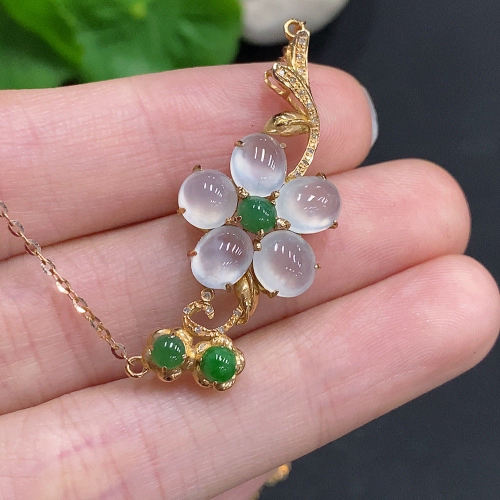 Jadeite Cabochon Pendant with 74% Gold Content, Total Weight Approx. 4g (Including Chain), Accented with Diamonds