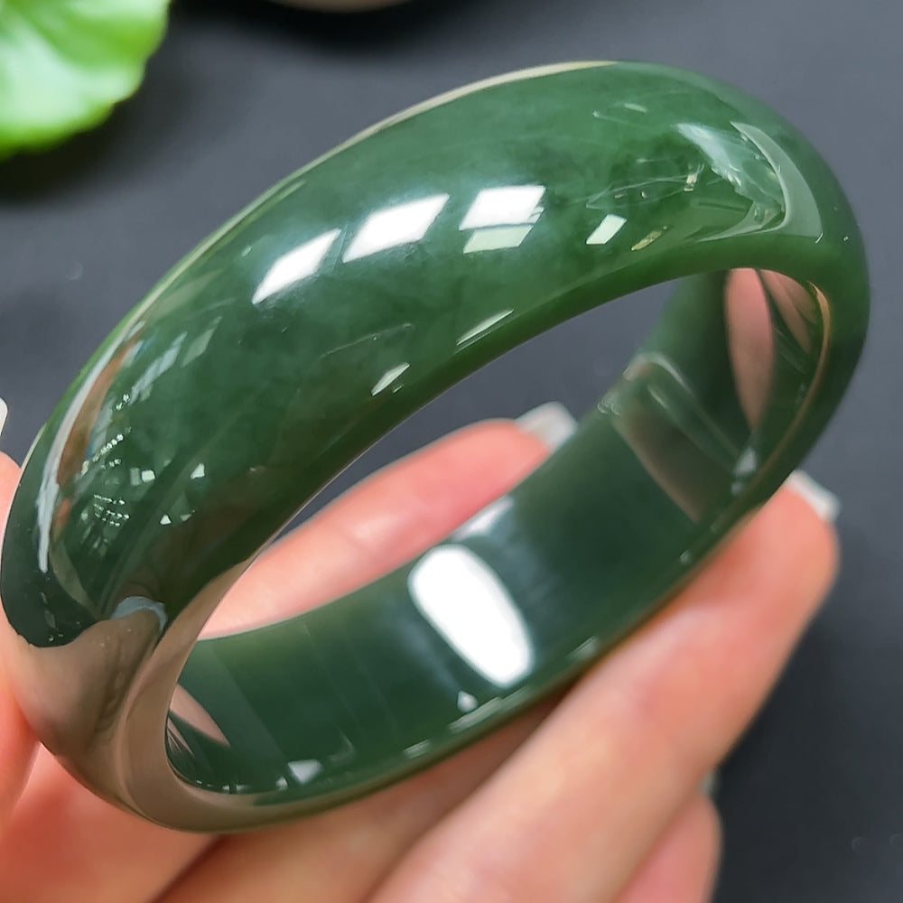 Hetian Jade Round Bangle