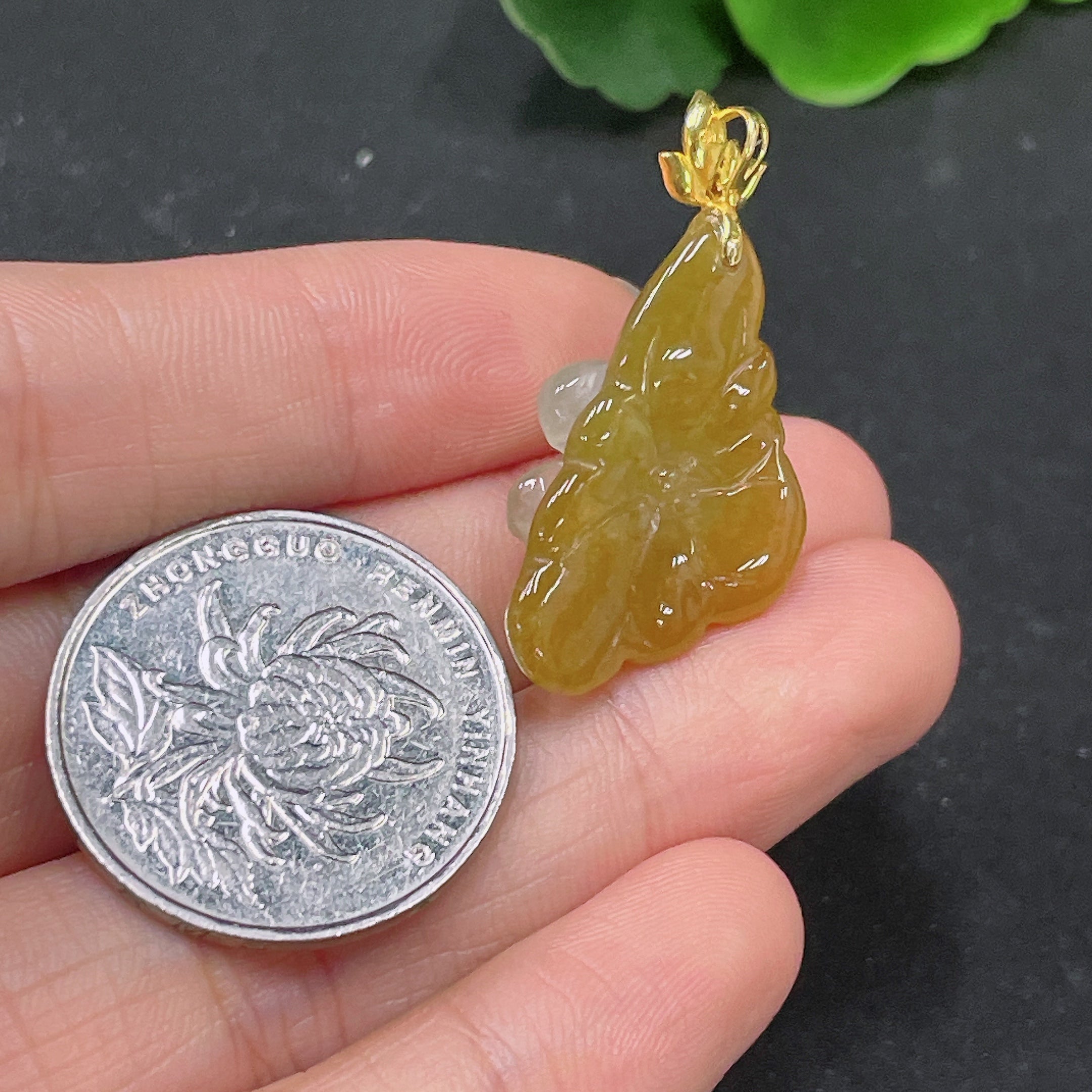 Jadeite Pendant Color Origin Undetermined 18k Bezel Total Weight Approx. 4.76g