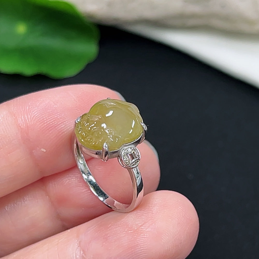 Jadeite Inlaid Ring Size 11 18K Gold Total Weight Approx. 3.1g (Color origin undetermined)