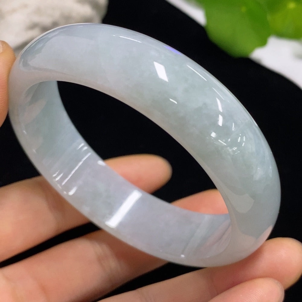 Jadeite Round Bangle