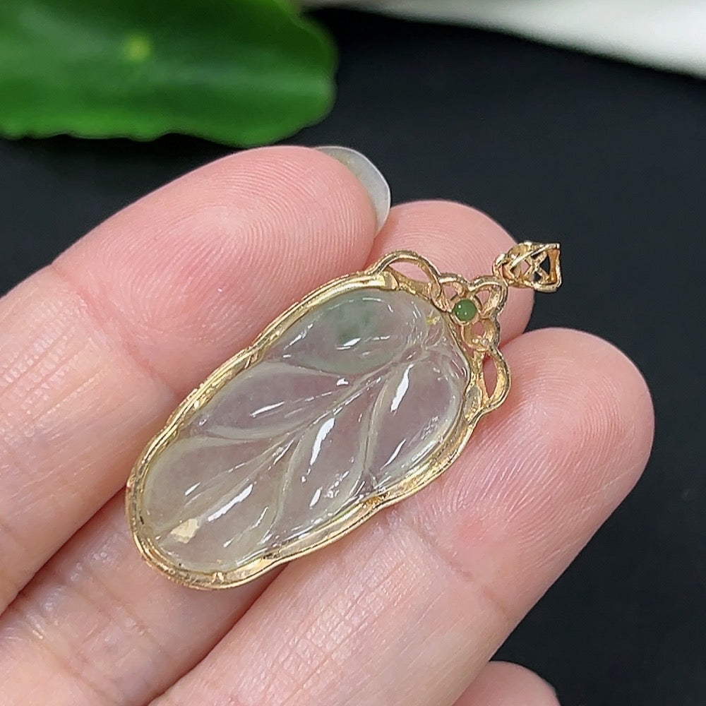 Jadeite Leaf Inlaid Pendant with 18k Gold and Diamond Accents, Total Weight Approximately 2.55g